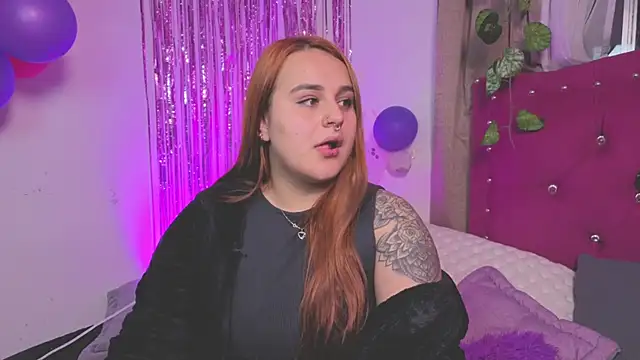 Snapshot of evy_orange1 chatting on September 17, 11:17 pm evy orange1 online show from September 17, 11:17 pm