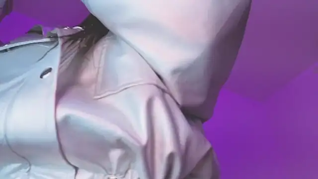 Snapshot of evy_orange1 chatting on October 11, 1:05 am evy orange1 online show from October 11, 1:05 am