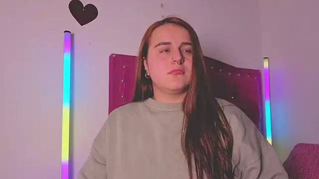 Snapshot of evy_orange1 chatting on October 21, 12:55 am evy orange1 online show from October 21, 12:55 am