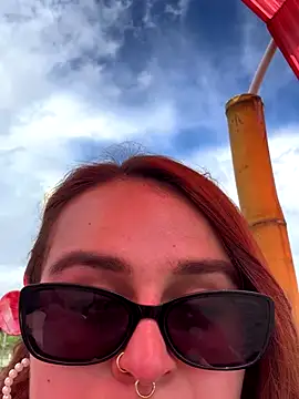 Snapshot of evy_orange1 chatting on October 23, 7:56 pm evy orange1 online show from October 23, 7:56 pm