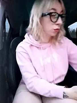 Snapshot of Giuliana_baby chatting on January 20, 4:55 pm Giuliana baby online show from January 20, 4:55 pm