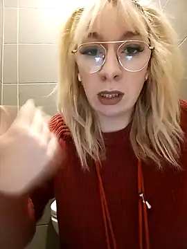 Snapshot of Giuliana_baby chatting on January 31, 11:13 am Giuliana baby online show from January 31, 11:13 am