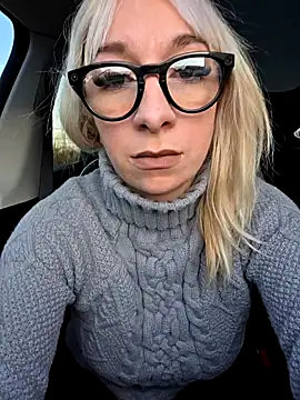 Snapshot of Giuliana_baby chatting on March 19, 5:28 pm Giuliana baby online show from March 19, 5:28 pm