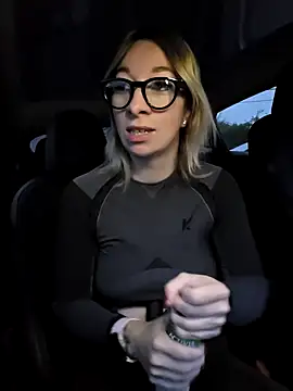 Snapshot of Giuliana_baby chatting on October 22, 6:24 am Giuliana baby online show from October 22, 6:24 am