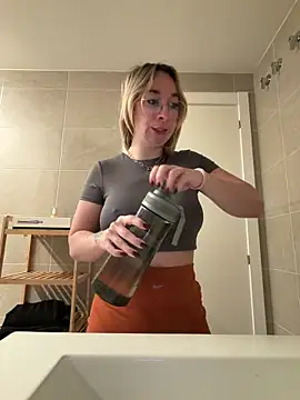 Giuliana baby online show from February 25, 7:18 am