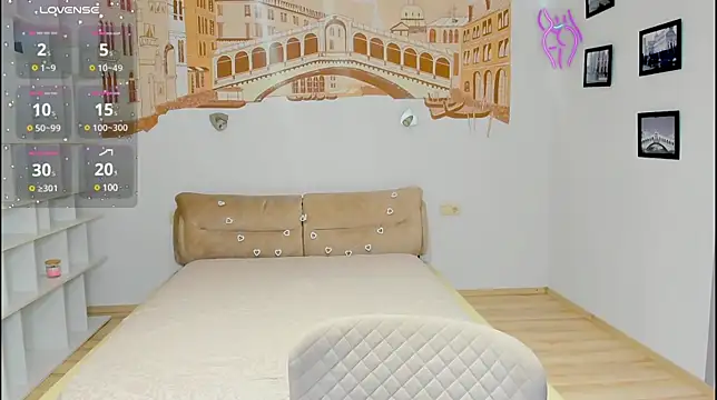 AnitaMays online show from February 25, 12:45 pm