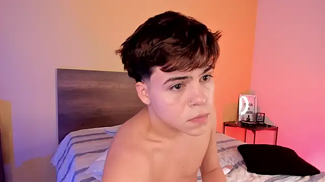 justinbiler online show from February 23, 12:27 pm