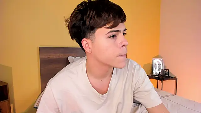 justinbiler online show from March 2, 12:32 pm