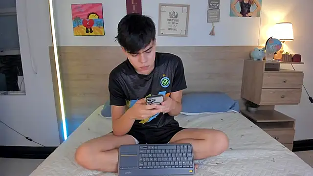 justinbiler online show from October 17, 12:41 pm