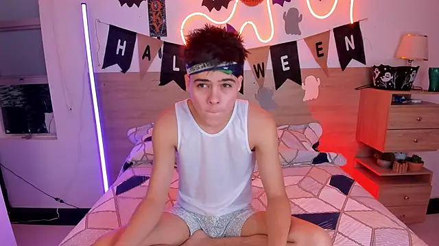 justinbiler online show from October 26, 2:12 pm