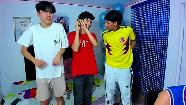 Alexander and Xiao online show from March 20, 9:13 pm