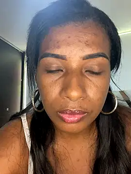 KriisvanyLeroy online show from December 21, 10:28 pm