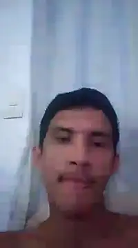 Snapshot of Guti_hazz chatting on March 4, 2:06 am Guti hazz online show from March 4, 2:06 am