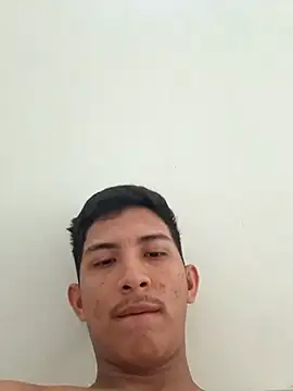 Snapshot of Guti_hazz chatting on November 19, 12:16 pm Guti hazz online show from November 19, 12:16 pm