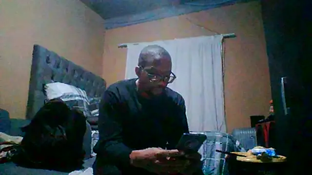 Snapshot of Sgeme325is chatting on May 30, 6:16 pm Sgeme325is online show from May 30, 6:16 pm