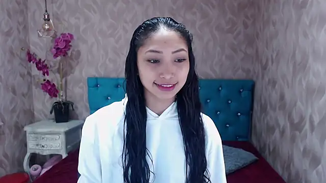 Snapshot of MadelineDoll chatting on February 23, 12:59 pm MadelineDoll online show from February 23, 12:59 pm