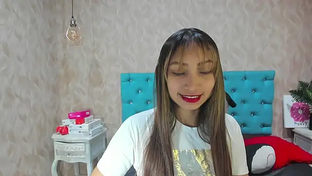 Snapshot of MadelineDoll chatting on November 9, 1:53 pm MadelineDoll online show from November 9, 1:53 pm