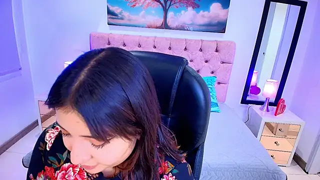 Emma monserrat online show from November 15, 7:32 pm