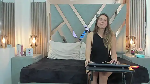 SaraANDjhony online show from January 23, 4:15 pm