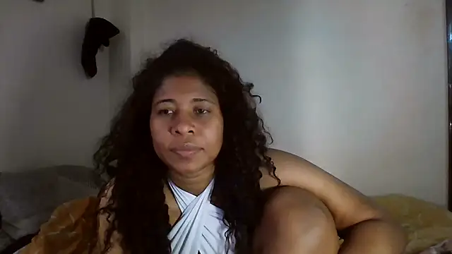 Snapshot of Ivon-09 chatting on December 14, 2:21 pm Ivon-09 online show from December 14, 2:21 pm