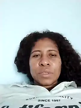 Snapshot of Ivon-09 chatting on January 1, 12:33 pm Ivon-09 online show from January 1, 12:33 pm