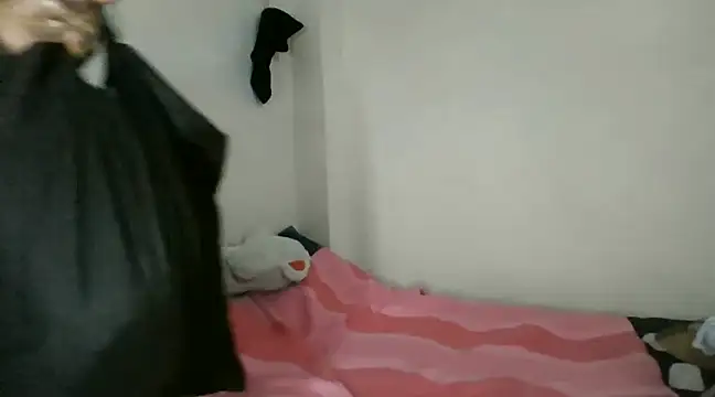 Snapshot of Ivon-09 chatting on January 28, 5:03 pm Ivon-09 online show from January 28, 5:03 pm