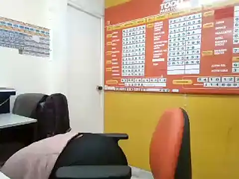 Snapshot of Ivon-09 chatting on February 9, 7:19 pm Ivon-09 online show from February 9, 7:19 pm