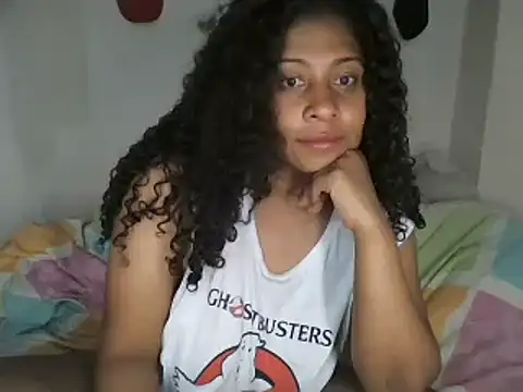 Snapshot of Ivon-09 chatting on February 24, 10:58 pm Ivon-09 online show from February 24, 10:58 pm