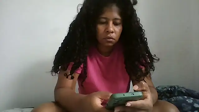 Snapshot of Ivon-09 chatting on October 23, 12:15 pm Ivon-09 online show from October 23, 12:15 pm