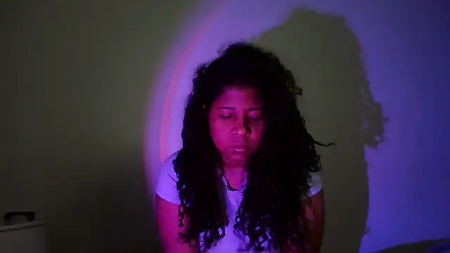 Snapshot of Ivon-09 chatting on November 2, 11:34 am Ivon-09 online show from November 2, 11:34 am