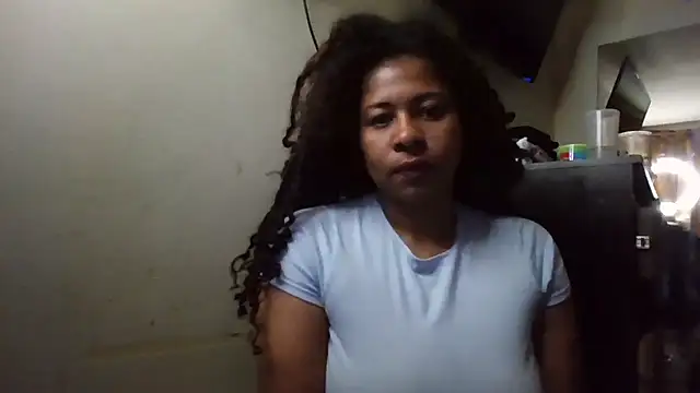 Snapshot of Ivon-09 chatting on November 17, 11:27 am Ivon-09 online show from November 17, 11:27 am