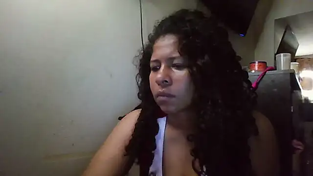 Snapshot of Ivon-09 chatting on November 23, 10:48 am Ivon-09 online show from November 23, 10:48 am