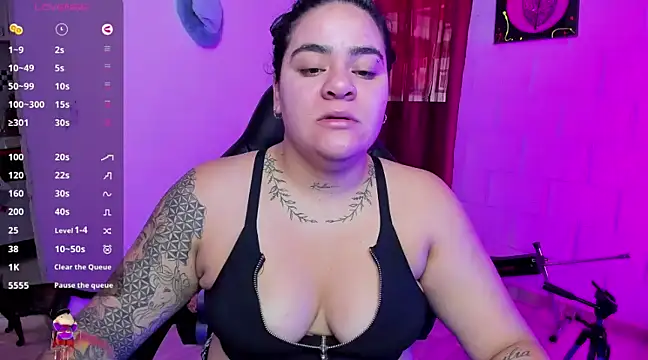 Sharon hils online show from December 10, 12:49 pm