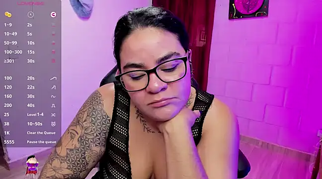 Sharon hils online show from December 17, 2:55 pm