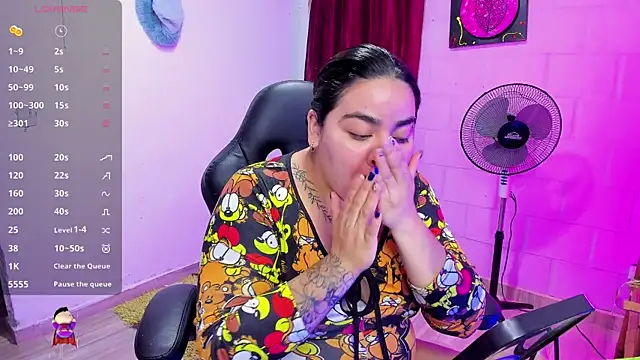 Sharon hils online show from December 22, 10:28 am