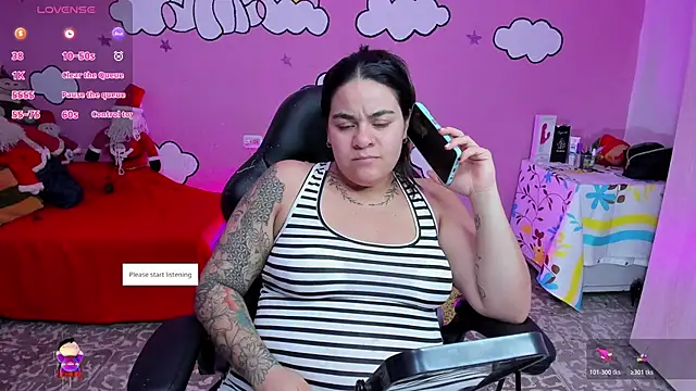 Snapshot of Sharon_hils chatting on December 16, 9:42 pm Sharon hils online show from December 16, 9:42 pm