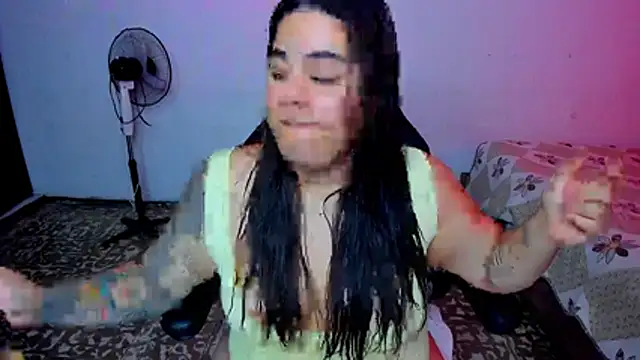 Snapshot of Sharon_hils chatting on June 29, 6:52 pm Sharon hils online show from June 29, 6:52 pm