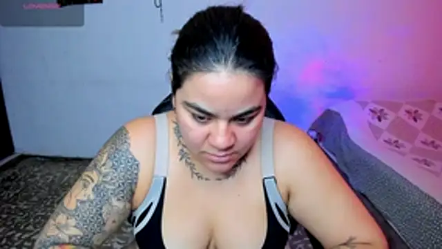 Snapshot of Sharon_hils chatting on July 1, 7:35 pm Sharon hils online show from July 1, 7:35 pm