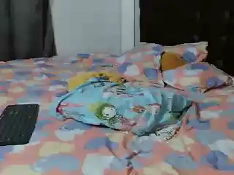 Snapshot of charlotte_slut chatting on December 27, 2:04 am charlotte slut online show from December 27, 2:04 am