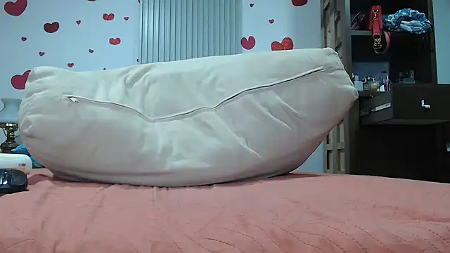 Snapshot of DanaiOluyi chatting on February 28, 11:12 pm DanaiOluyi online show from February 28, 11:12 pm