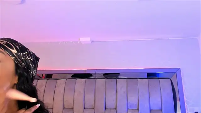 ChaynnaCooper online show from January 20, 11:35 am