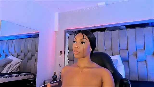 ChaynnaCooper online show from February 15, 2:55 pm