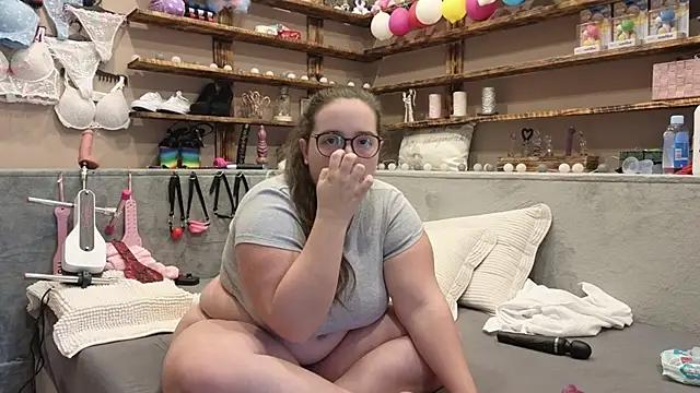 Kimberly-Caprice online show from February 25, 3:05 pm