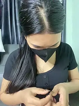 Ly Coca24 online show from April 4, 5:10 pm