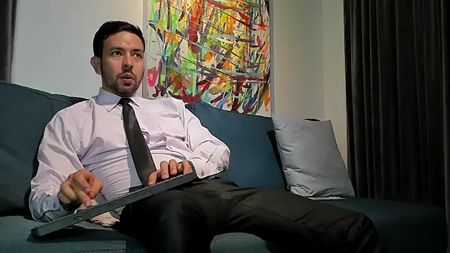 Snapshot of tommy_raym0ndg chatting on January 9, 10:20 pm tommy raym0ndg online show from January 9, 10:20 pm