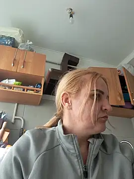 Malichkaanna30 online show from April 15, 1:29 pm