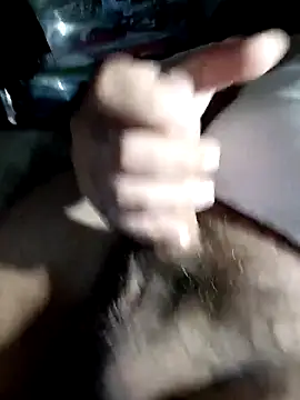 Snapshot of itssme123 chatting on October 20, 1:22 pm itssme123 online show from October 20, 1:22 pm