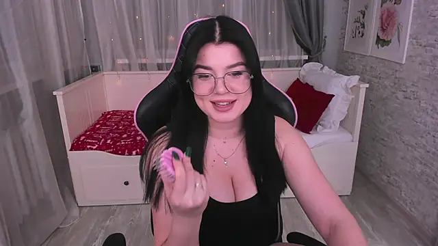 Snapshot of MelanieCarterr chatting on December 21, 7:06 pm MelanieCarterr online show from December 21, 7:06 pm