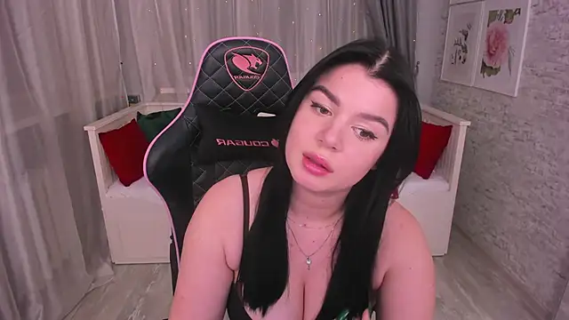 Snapshot of MelanieCarterr chatting on December 21, 11:13 pm MelanieCarterr online show from December 21, 11:13 pm