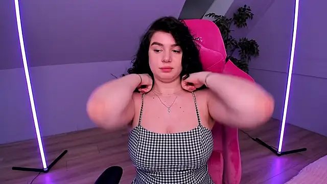 Snapshot of MelanieCarterr chatting on February 27, 12:21 am MelanieCarterr online show from February 27, 12:21 am